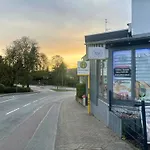 In With Parking 아파트